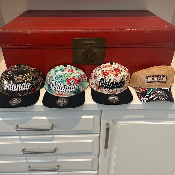 ERRY LEIGH PREMIUM ORLANDO BASEBALL BUNDLE OF 4 - BRAND NEW WITH TAGS - Picture 1 of 1